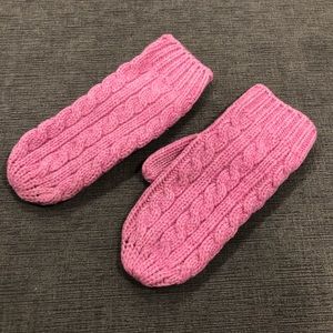 Gap pink mittens size s/m